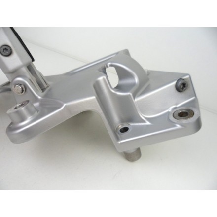 SUPPORTO CON PEDANA POGGIAPIEDE ANTERIORE PILOTA DESTRA BMW F800 S - 2007