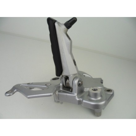 SUPPORTO CON PEDANA POGGIAPIEDE ANTERIORE PILOTA DESTRA BMW F800 S - 2007