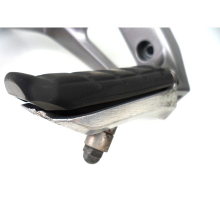 SUPPORTO PEDANA DESTRA COMPLETO DI PEDALINI HONDA NT 700 V DEAUVILLE 2008