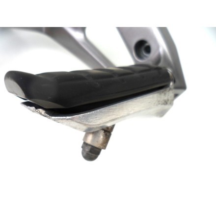 SUPPORTO PEDANA DESTRA COMPLETO DI PEDALINI HONDA NT 700 V DEAUVILLE 2008