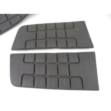 SET TAPPETINI IN GOMMA PER PEDANE POGGIAPIEDI SUZUKI AN 650 BURGMAN K4 2004