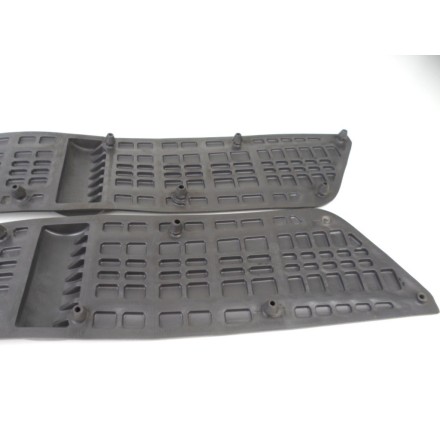 SET TAPPETINI IN GOMMA PER PEDANE POGGIAPIEDI SUZUKI AN 650 BURGMAN K4 2004