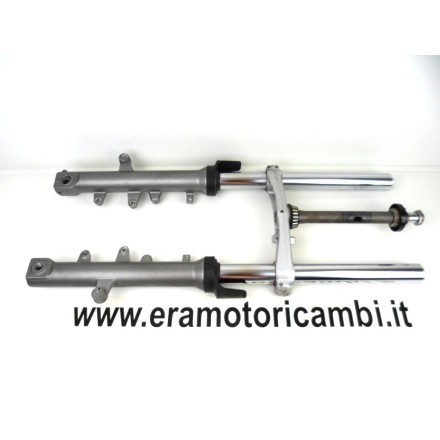 STELI FORCELLA FORCA ANTERIORE PIASTRA INFERIORE SUZUKI AN 650 BURGMAN K4 2004