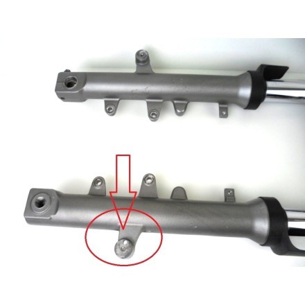 STELI FORCELLA FORCA ANTERIORE PIASTRA INFERIORE SUZUKI AN 650 BURGMAN K4 2004