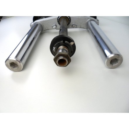 STELI FORCELLA FORCA ANTERIORE PIASTRA INFERIORE SUZUKI AN 650 BURGMAN K4 2004