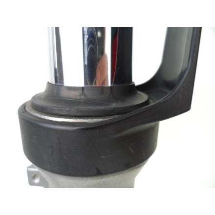 STELI FORCELLA FORCA ANTERIORE PIASTRA INFERIORE SUZUKI AN 650 BURGMAN K4 2004