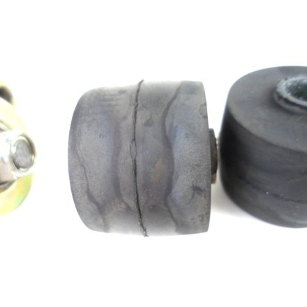 KIT SUPPORTO MOTORE-TELAIO CON SILENT BLOCK SUZUKI AN 250 BURGMAN K1 2001