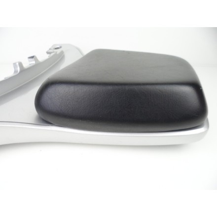 CARENA SCHIENALE SELLINO POGGIASCHIENA POSTERIORE SUZUKI AN 250 BURGMAN K1 2001