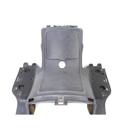 PEDANA POGGIA PIEDI CARENA CENTRALE INFERIORE SUZUKI AN 250 BURGMAN K1 2001