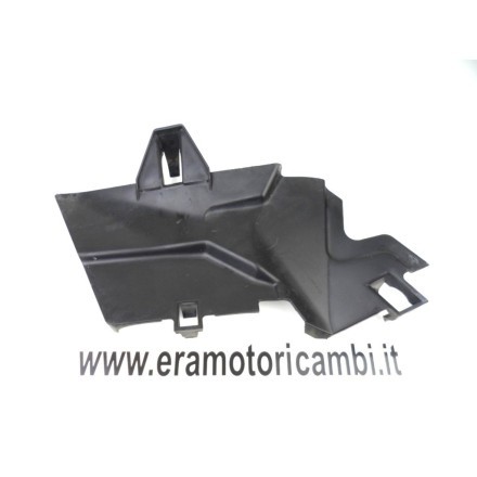 PLASTICA CARENA COVER INFERIORE SINISTRA CAVALLETTO SUZUKI AN 400 BURGMAN 2000