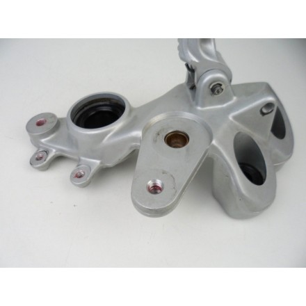 SUPPORTO CON PEDANA ANTERIORE PILOTA DESTRA DUCATI MULTISTRADA 1100 S 2009