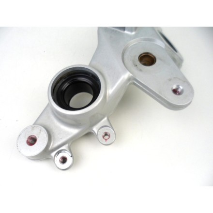 SUPPORTO CON PEDANA ANTERIORE PILOTA DESTRA DUCATI MULTISTRADA 1100 S 2009