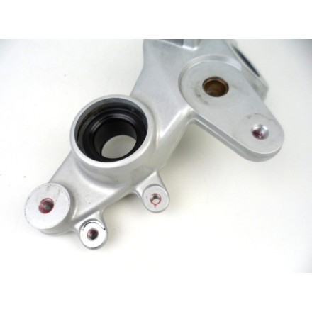 SUPPORTO CON PEDANA ANTERIORE PILOTA DESTRA DUCATI MULTISTRADA 1100 S 2009