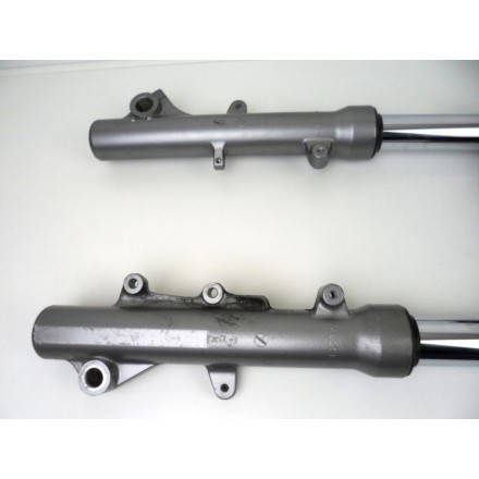 FORCELLA ANTERIORE CON ACCESSORI E MANUBRIO GUIDA SUZUKI AN 250 BURGMAN 1998