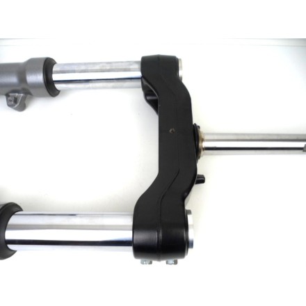 FORCELLA ANTERIORE CON ACCESSORI E MANUBRIO GUIDA SUZUKI AN 250 BURGMAN 1998