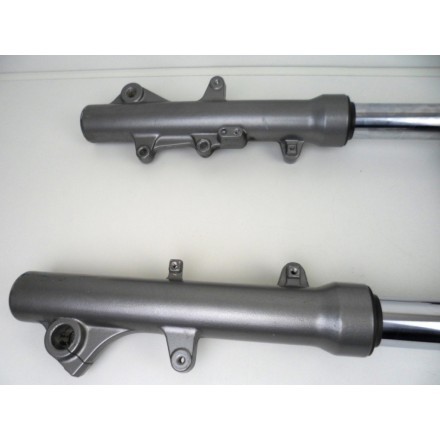 FORCELLA ANTERIORE CON ACCESSORI E MANUBRIO GUIDA SUZUKI AN 250 BURGMAN 1998