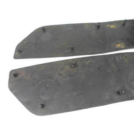 COPPIA TAPPETINI IN GOMMA PER PEDANE ANTERIORI SUZUKI AN 250 BURGMAN 1998