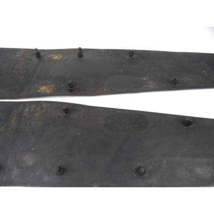 COPPIA TAPPETINI IN GOMMA PER PEDANE ANTERIORI SUZUKI AN 250 BURGMAN 1998