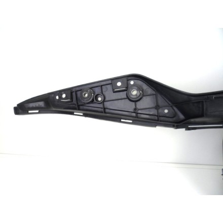 PEDANA POGGIA PIEDI CARENA CENTRALE INFERIORE OEM SUZUKI AN 250 BURGMAN 1998