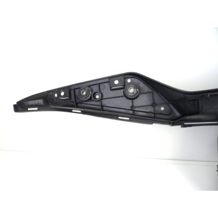 PEDANA POGGIA PIEDI CARENA CENTRALE INFERIORE OEM SUZUKI AN 250 BURGMAN 1998