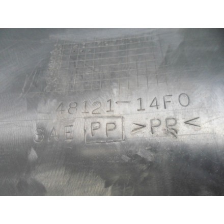 PEDANA POGGIA PIEDI CARENA CENTRALE INFERIORE OEM SUZUKI AN 250 BURGMAN 1998