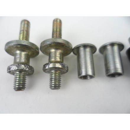 KIT SILENTBLOCK STRUMENTAZIONE + PERNI BLOCCHETTO DUCATI 1198 Superbike 2010