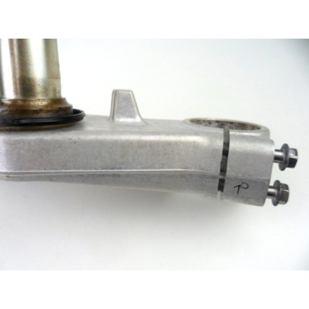 PIASTRA BASE CANOTTO SUPPORTO INFERIORE FORCELLA SUZUKI V-STROM 1000 2002