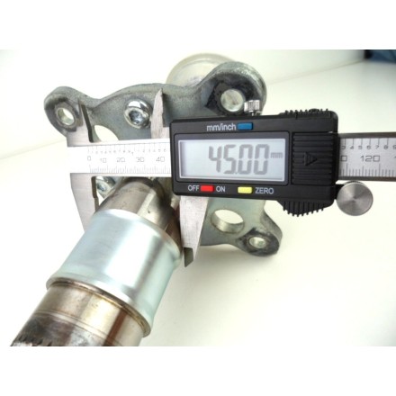 ASSE PERNO ASSIALE FISSAGGIO CERCHIO POSTERIORE TRIUMPH SPEED TRIPLE 1050 2011