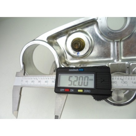 PIASTRA SUPERIORE BASE DI STERZO FORCELLA TRIUMPH SPEED TRIPLE 1050 2011