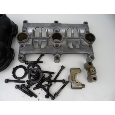 CARTER TESTATA COPERCHIO PUNTERIE CON CASTELLETTO TRIUMPH SPEED TRIPLE 1050 2005