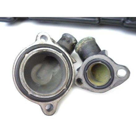 CARTER TESTATA COPERCHIO PUNTERIE CON CASTELLETTO TRIUMPH SPEED TRIPLE 1050 2005