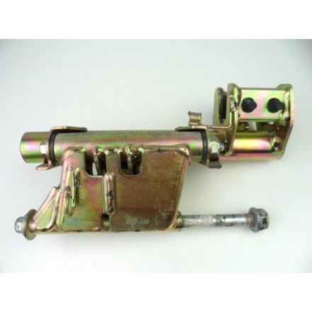 SUPPORTO MOTORE / TELAIO STAFFA SILENT BLOCK HONDA PANTHEON 150 Fes 2000