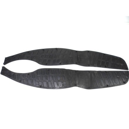 COPPIA TAPPETI GOMME RIVESTIMENTO TAPPETINI PEDANE SUZUKI BURGMAN 125 UH 2007