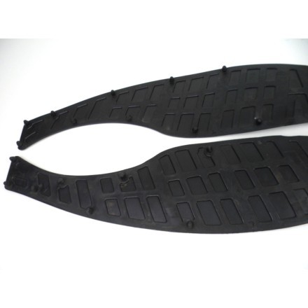 COPPIA TAPPETI GOMME RIVESTIMENTO TAPPETINI PEDANE SUZUKI BURGMAN 125 UH 2007