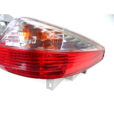 FARO FANALE GRUPPO OTTICO PROIETTORE LUCE POSTERIORE SUZUKI BURGMAN 125 UH 2007