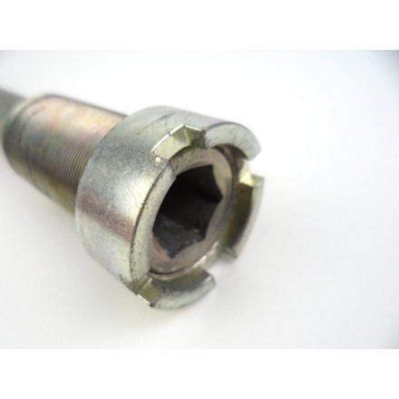 ASSE PERNO ASSIALE FISSAGGIO MOTORE / FORCELLONE / TELAIO KAWASAKI Z-750 2008