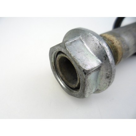 ASSE PERNO ASSIALE FISSAGGIO MOTORE / FORCELLONE / TELAIO KAWASAKI Z-750 2008