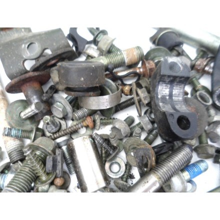 KIT VITERIA BULLONERIA VARIA PERNI VITI BULLONI DADI SUZUKI AN 400 BURGMAN 2005