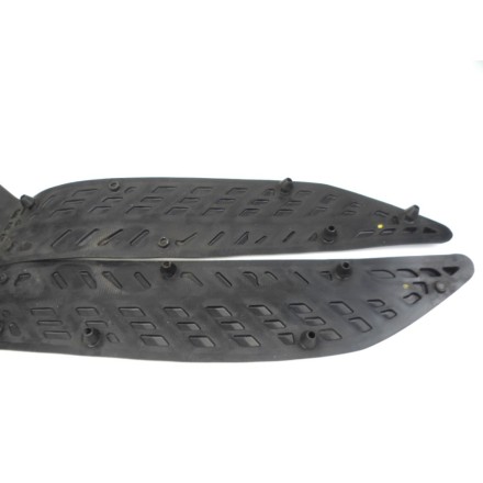 KIT 4 TAPPETINI GOMME RIVESTIMENTO TAPPETI PEDANE SUZUKI AN 400 BURGMAN 2005