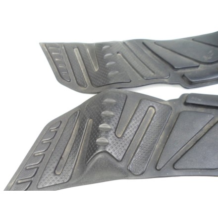 KIT 4 TAPPETINI GOMME RIVESTIMENTO TAPPETI PEDANE SUZUKI AN 400 BURGMAN 2005