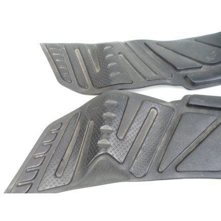 KIT 4 TAPPETINI GOMME RIVESTIMENTO TAPPETI PEDANE SUZUKI AN 400 BURGMAN 2005