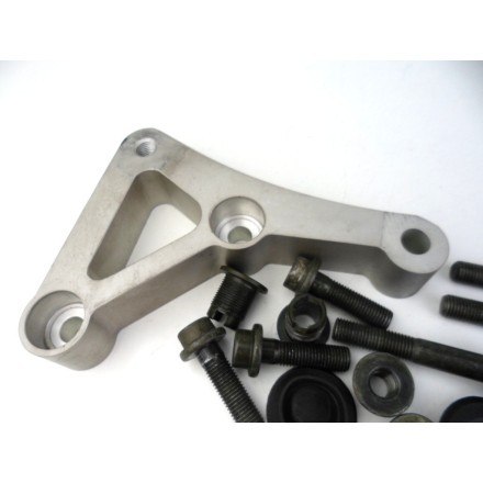 KIT VITERIA BULLONERIA STAFFE FISSAGGIO TELAIO / MOTORE YAMAHA YZF-R6 2003