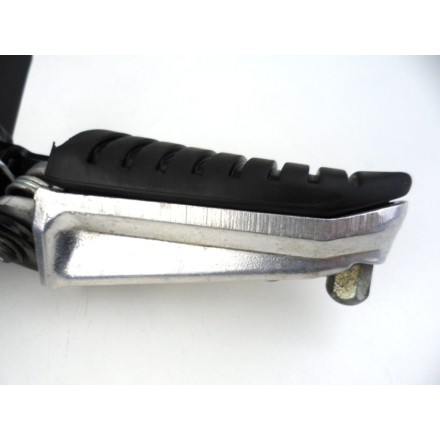 SUPPORTO CON PEDANA ANTERIORE GUIDA PILOTA DESTRA SUZUKI V-STROM 650 ABS 2012