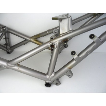 TELAIO 44kw QUADRO PRINCIPALE CON DOCUMENTAZIONE E TARGA DUCATI MONSTER 620 2003