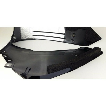 PUNTALE FIANCHETTI CARENE INFERIORI LATERALI YAMAHA YZF-R1 BIG BANG 2009/2011