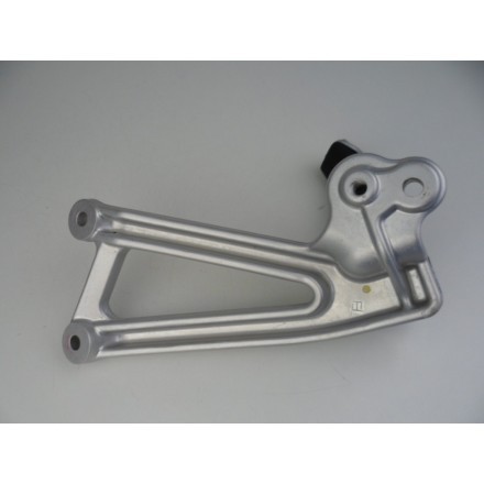SUPPORTO COMPLETO DI PEDANA POSTERIORE PASSEGGERO DESTRA DUCATI ST3 S ABS 2006