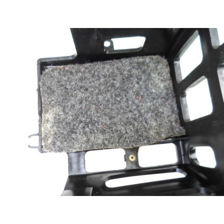 PLASTICA CASSETTO VANO SUPPORTO FISSAGGIO BATTERIA HONDA VF 750 C 1985