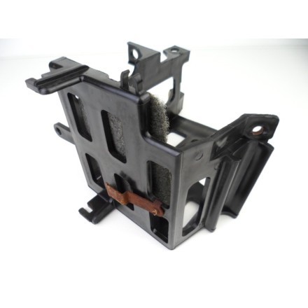 PLASTICA CASSETTO VANO SUPPORTO FISSAGGIO BATTERIA HONDA VF 750 C 1985