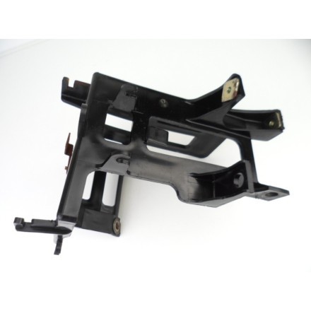 PLASTICA CASSETTO VANO SUPPORTO FISSAGGIO BATTERIA HONDA VF 750 C 1985