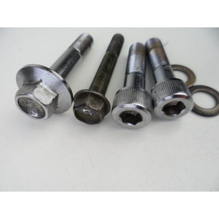 KIT PERNI VITI BULLONI FISSAGGIO PINZE FRENO RUOTA ANTERIORE HONDA VF 750 C 1985